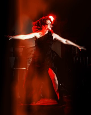 2020-07-30_20-48-19_Amy Blake_Amado_Mio_Rita_Hayworth.jpg